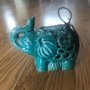 NWT glazed ceramic elephant potpourri holder